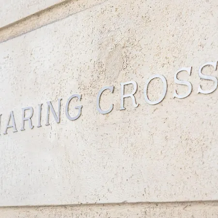 Charing Cross Paris