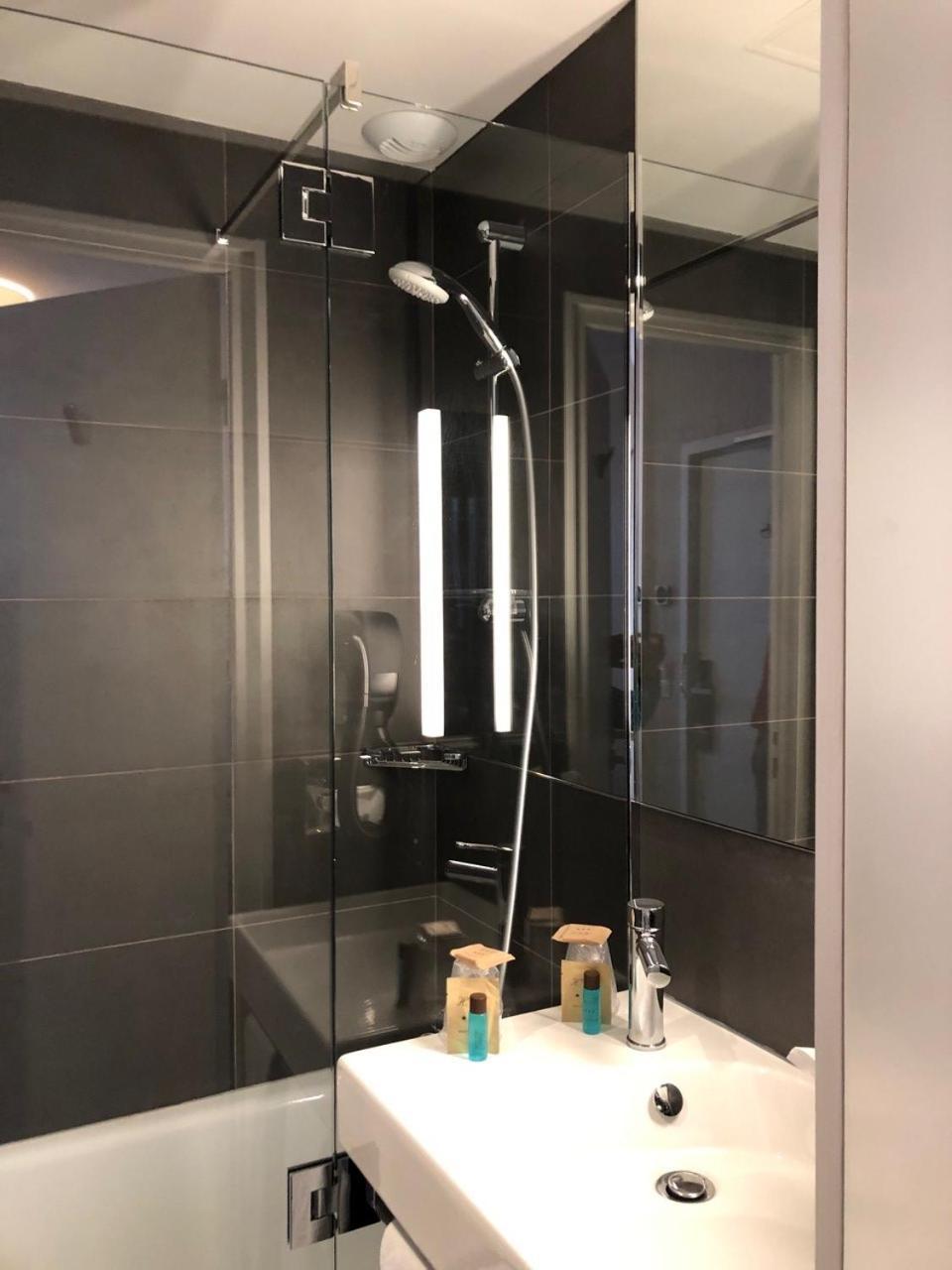 Hotel Charing Cross 3*