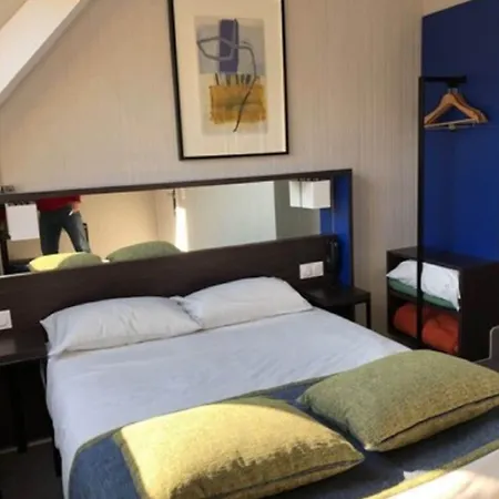 Charing Cross 3*